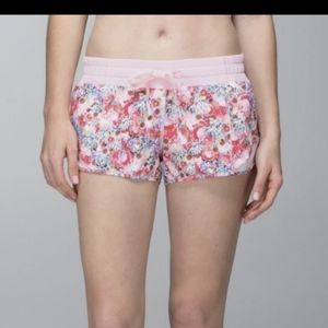 Hotty Hot Shorts in Flowabunga